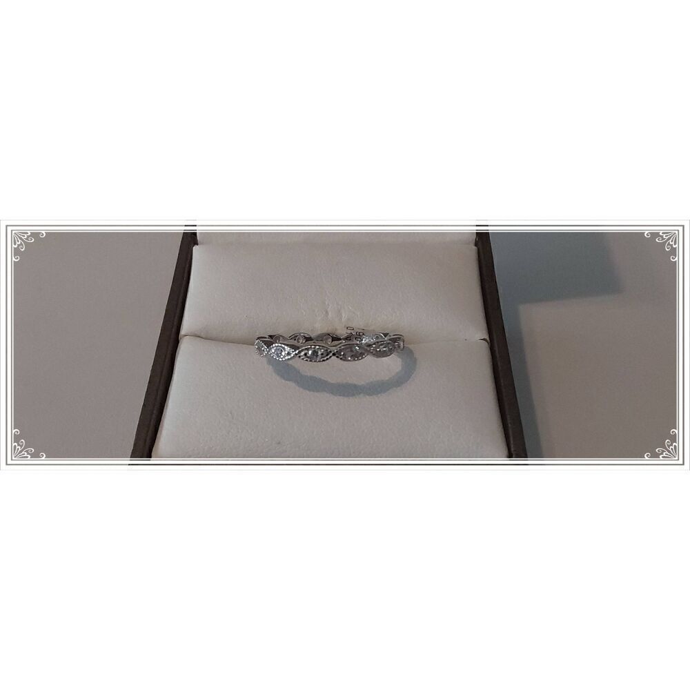 Beautiful Scalloped Design 1/3 Ct. Diamond Simulant Eternity Band Ring Sz 8